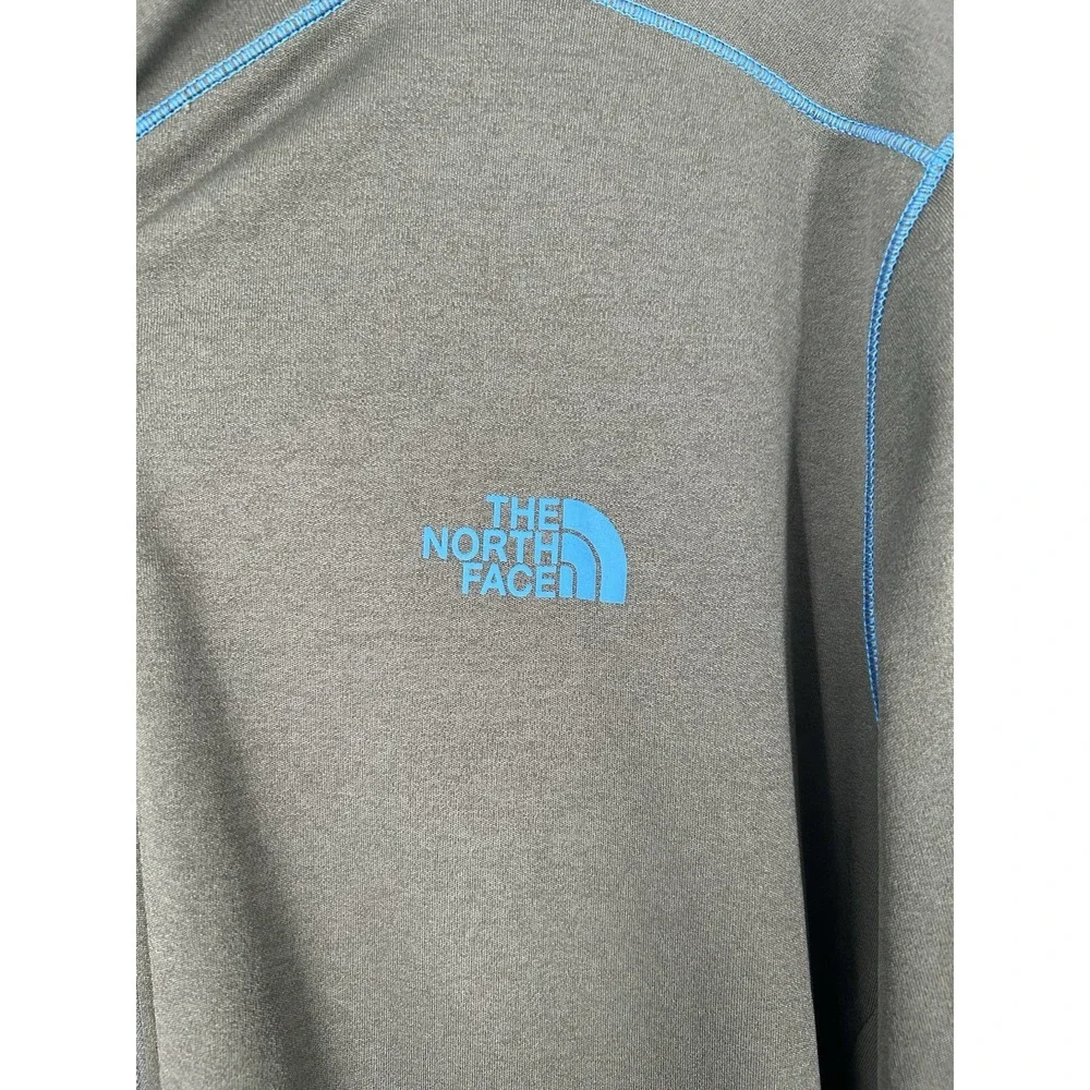 The North Face Mountain Athletics Grey Lightweight Quarter 1/4 Zip Pocket Medium